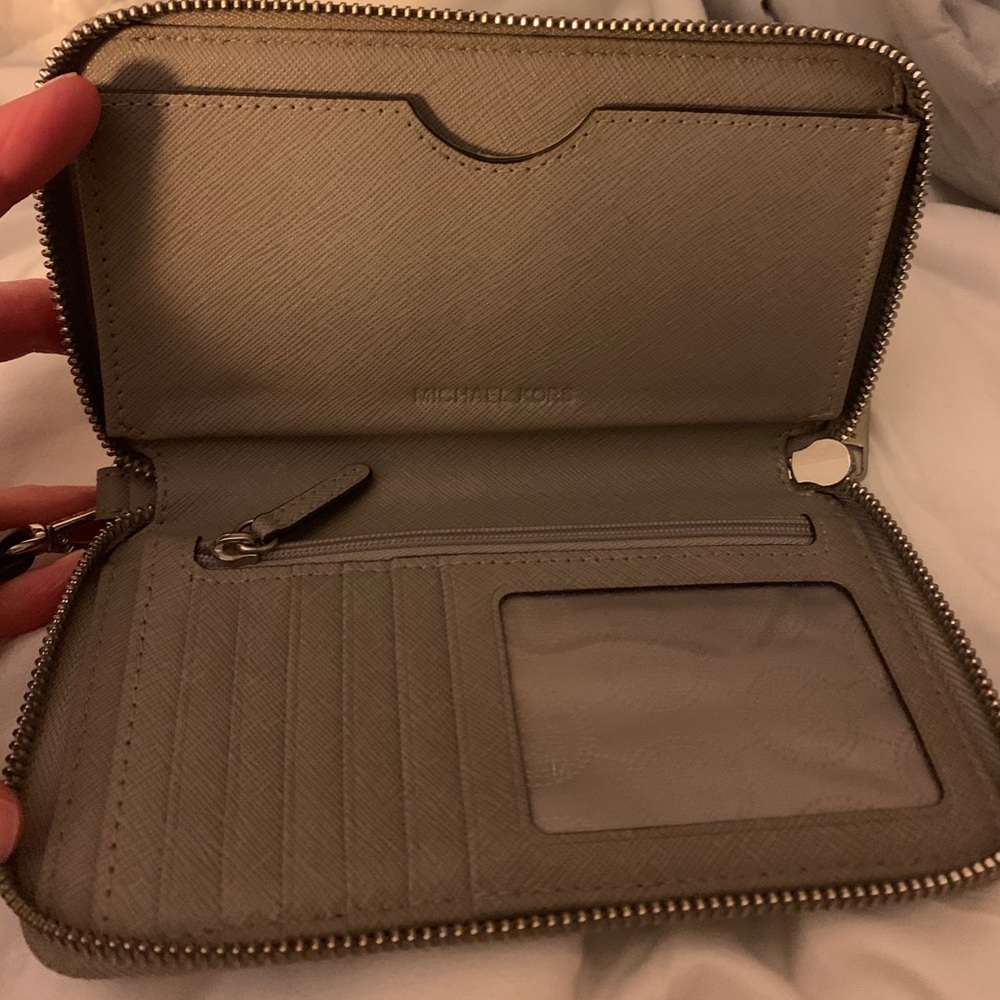 MICHAEL KORS WRISTLET